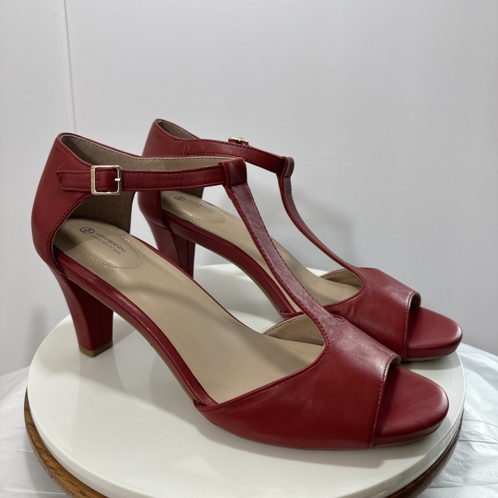 Giani Bernini Leather Claraa Red T Strap Memory Foam Heel Sandal Open Toe 11 Red